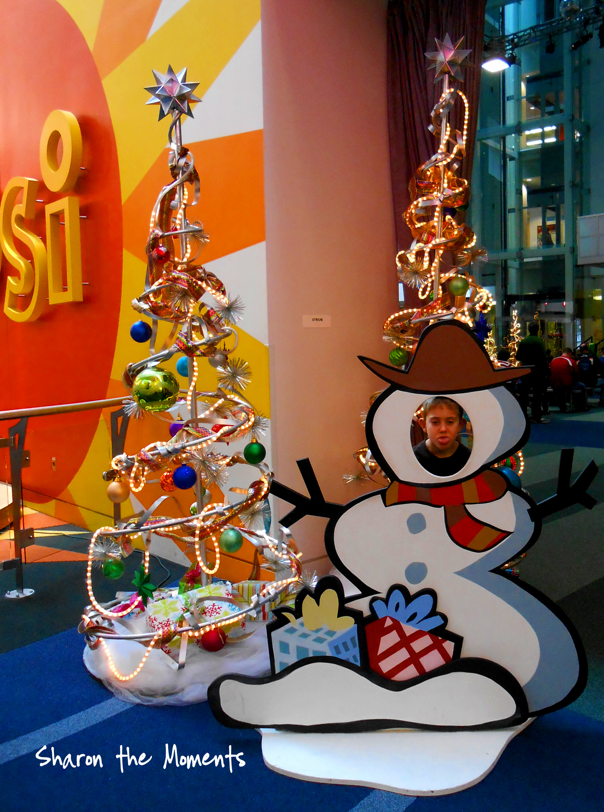 COSI Center of Science & Industry Visit for Christmas Eve Day Fun|Sharon the Moments blog