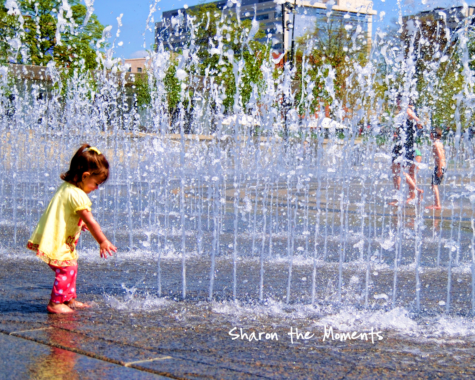 Monday Monday Spring Scioto Mile Fountains Downtown Columbus Ohio|Sharon the Moments blog